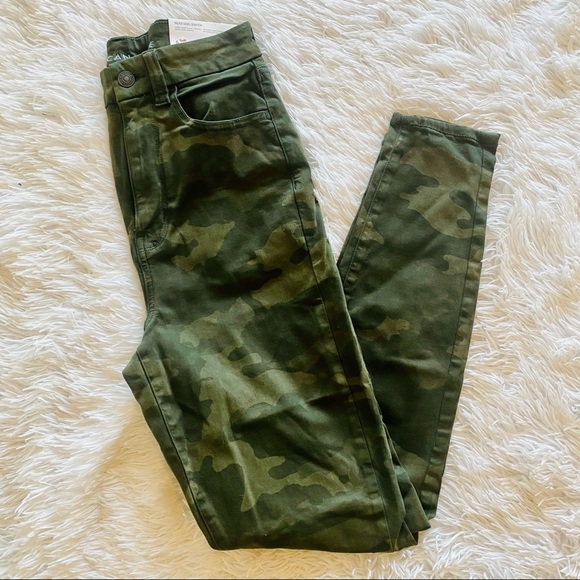 NWT AE Curvy Ripped Camo High Waisted Jegging Jeans - Picture 5 of 15